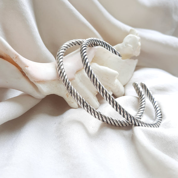 Links Air Cuff Bangle