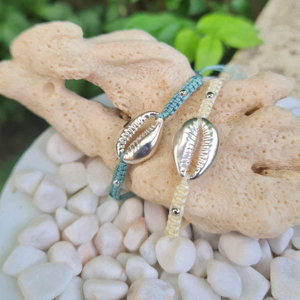 Cowrie Shell Macrame Bracelet