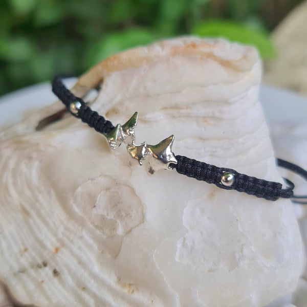 Dancing Manta Rays Macrame Bracelet