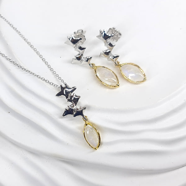 Dancing Manta Rays Moonstone Necklace