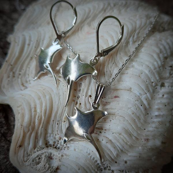 Manta Ray Drop Earrings