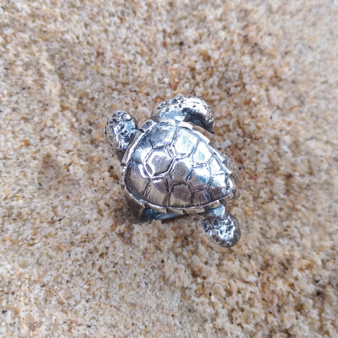 Turtle Hug Ring